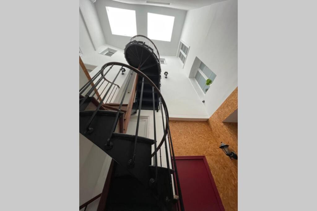 Appartement «La Vie Est Belle» Au Coeur De Sézanne Exterior foto
