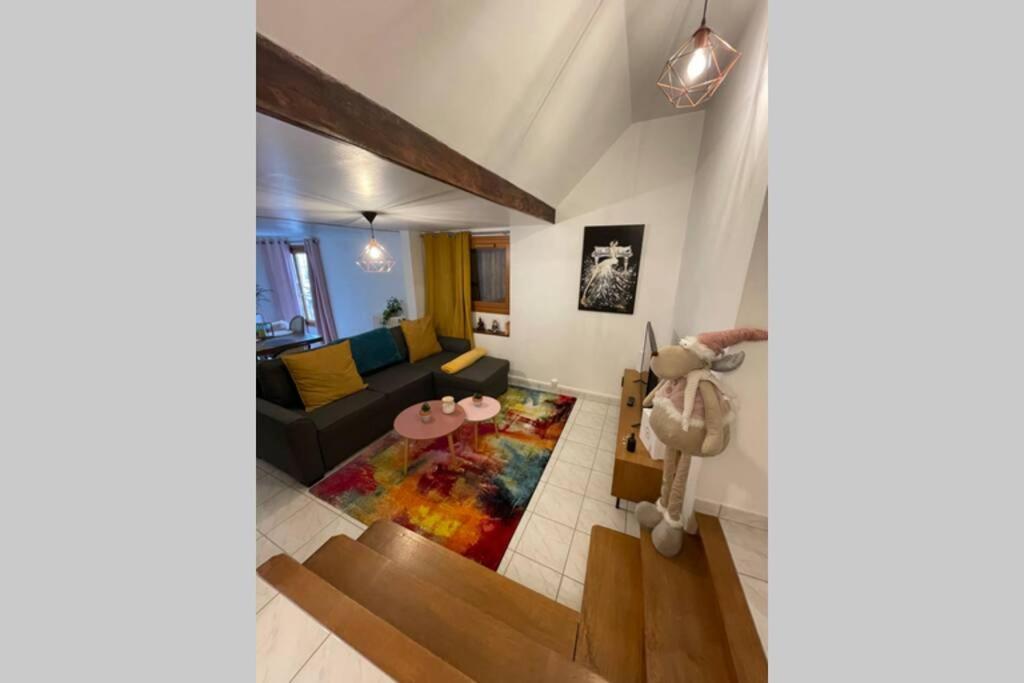 Appartement «La Vie Est Belle» Au Coeur De Sézanne Exterior foto